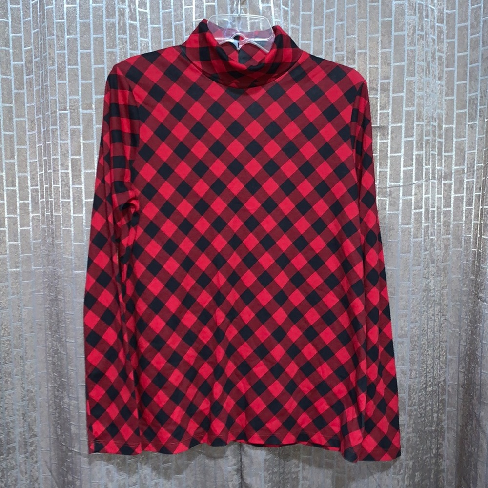 Red and black checkered Turtleneck